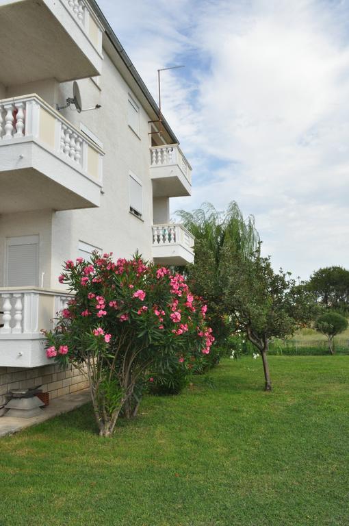 Apartments Smilja Ljubač Екстериор снимка