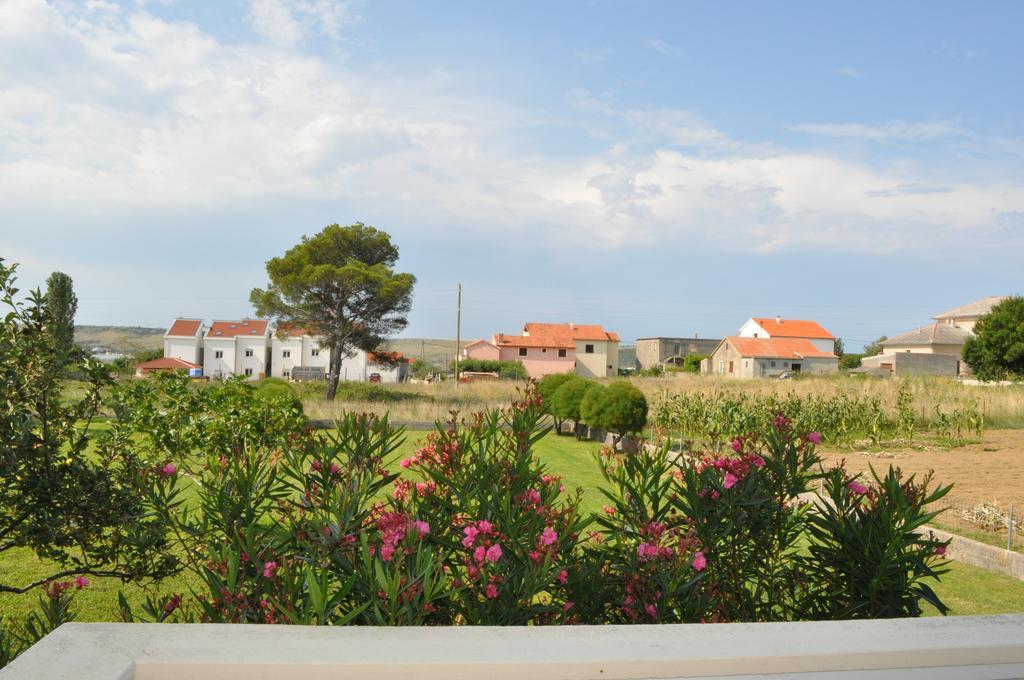 Apartments Smilja Ljubač Екстериор снимка