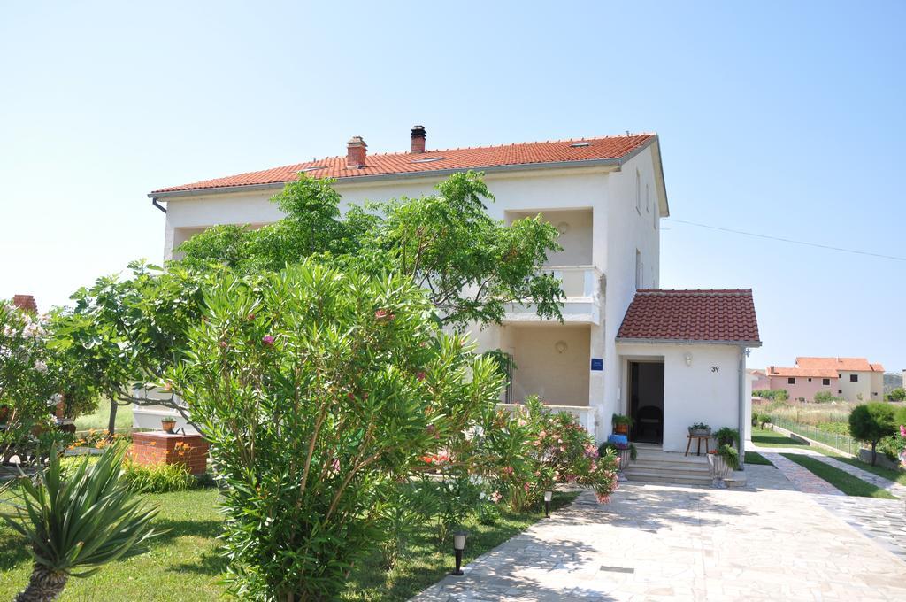 Apartments Smilja Ljubač Екстериор снимка