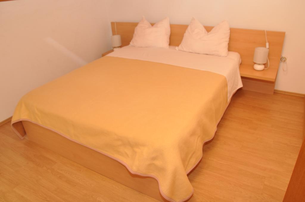 Apartments Smilja Ljubač Екстериор снимка