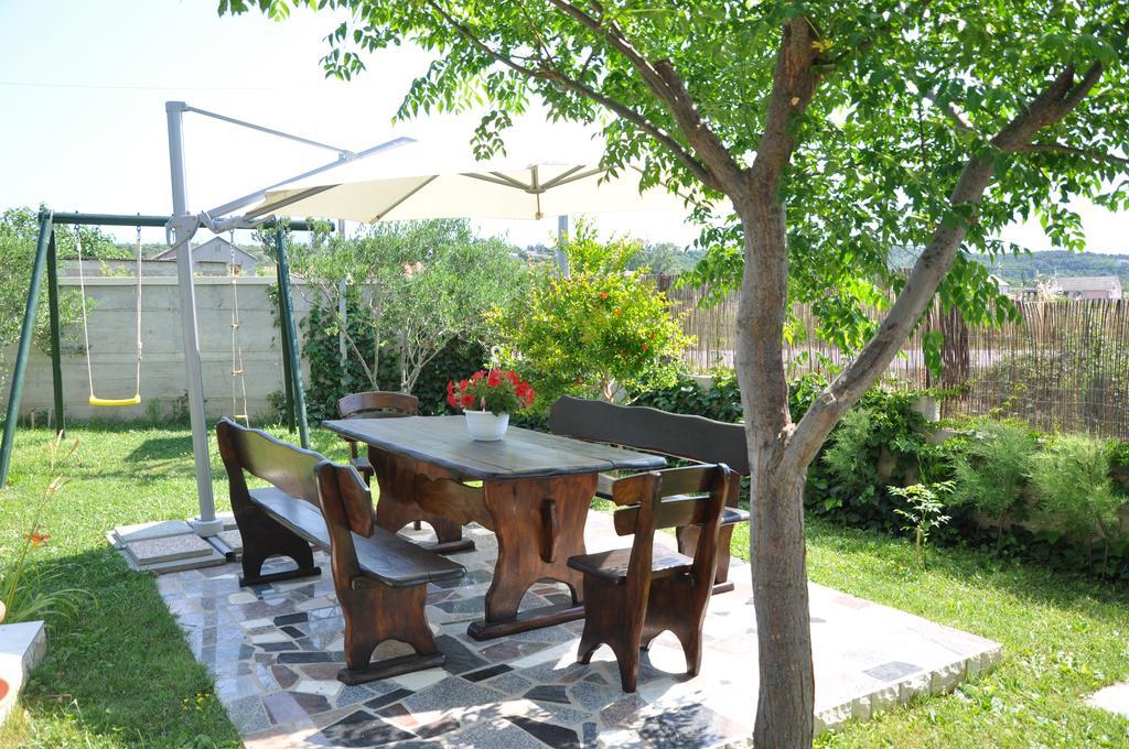 Apartments Smilja Ljubač Екстериор снимка