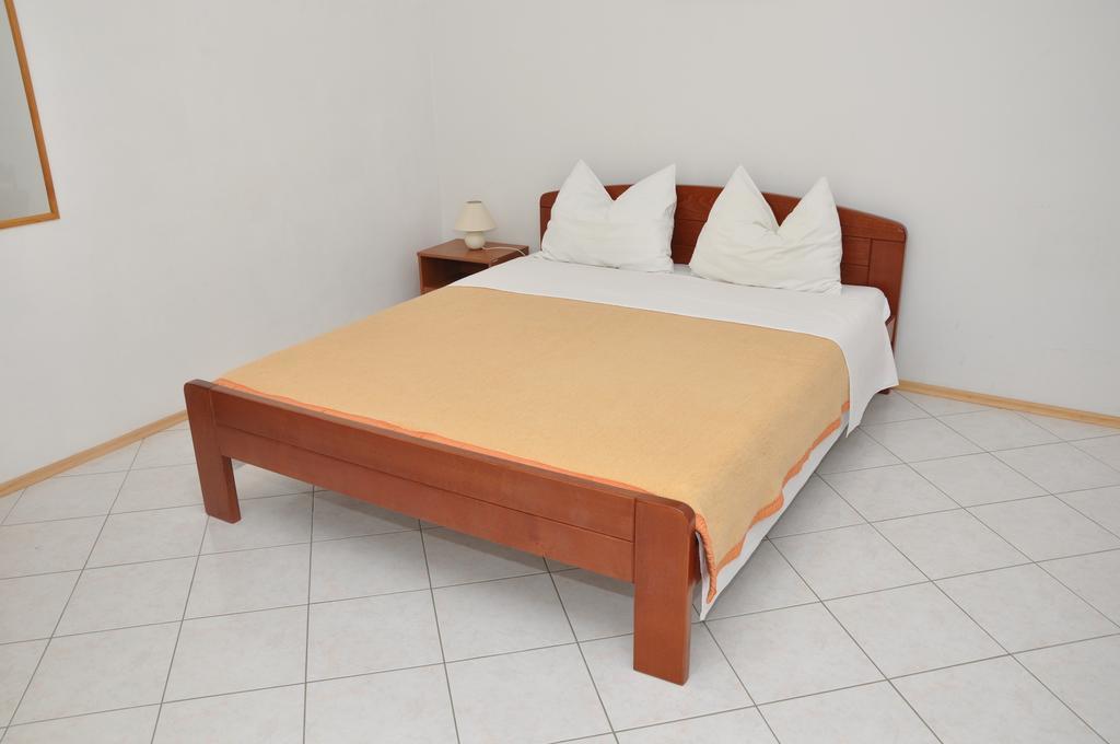 Apartments Smilja Ljubač Екстериор снимка
